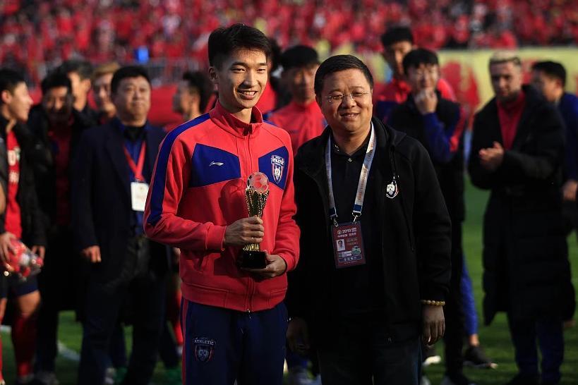 李明真能成为中国的梅西吗? 李明真能成为中国的梅西吗?