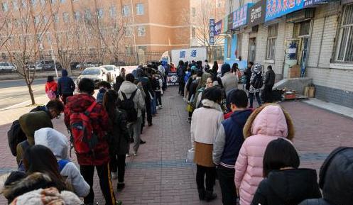 梦见舌头上长了好多头发：2025年天秤座沟通危机的预警信号