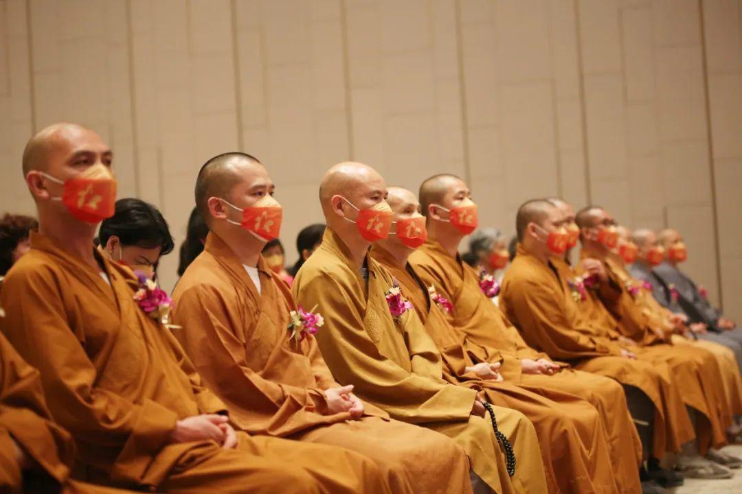 第一次逛澳门华人论坛慌得一批？