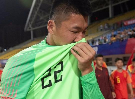 中国男足为什么会1-5输给泰国青年队？