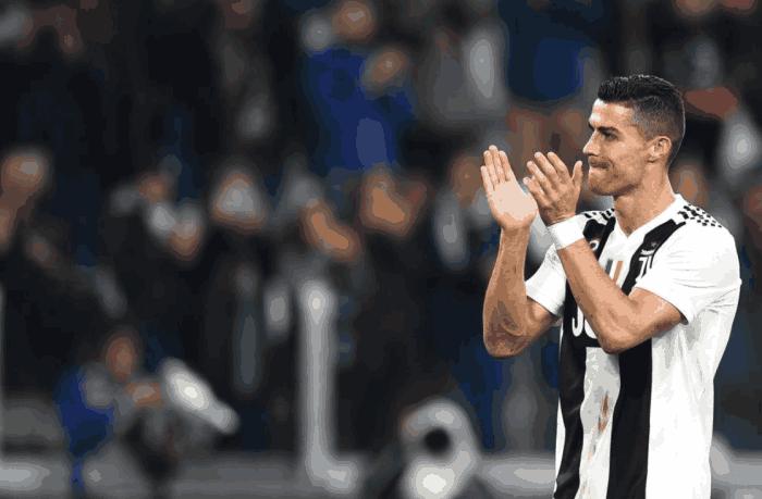 这个被梅西称为 完美10号 的男人到底有多强？