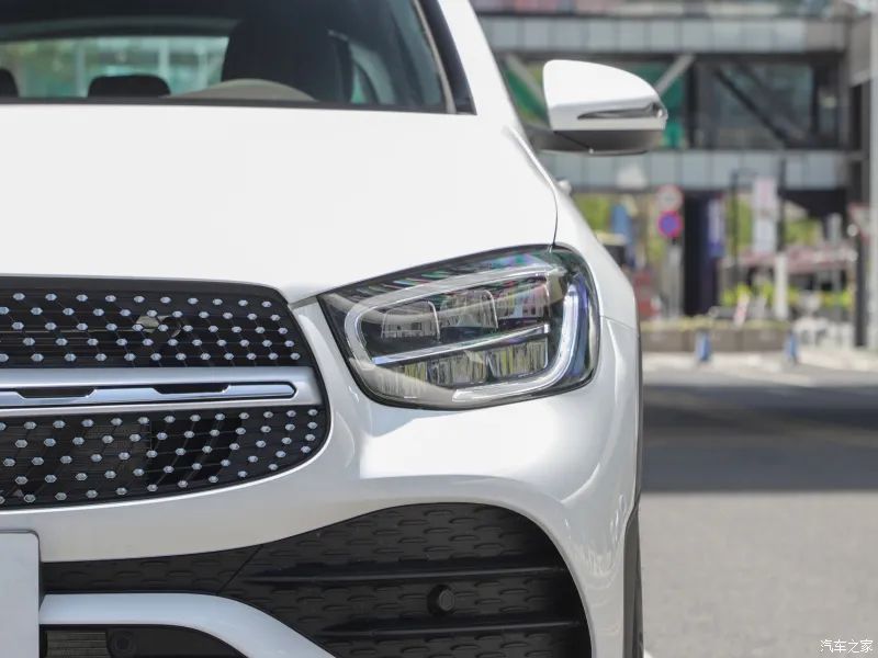 奔驰GLC L 2022款低配购买建议_ 奔驰GLC L 260L 4MATIC 动感型配置分析 _奔驰glc260l最新价格