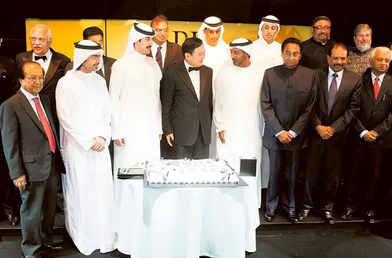 为什么泰国的华人论坛总在讨论英拉？