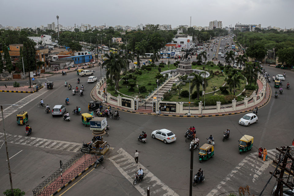 印度首富叫什么名字_印度首富高塔姆·阿达尼_亚洲首富阿达尼集团