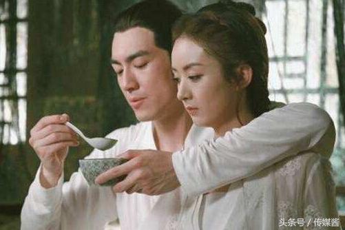 为什么明星取名都爱用 玥 这个字？