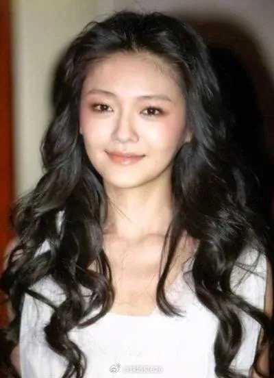 大S五条重复微博暗藏隐忍四年_大S微博之谜那12分钟她究竟想说啥？