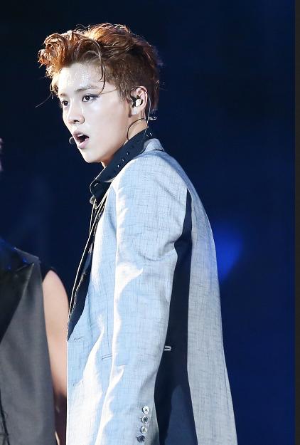 路虎极光敞篷版报价太高?2024最新优惠价直降10万,附避坑指南 路虎极光敞篷版报价太高?2024最新优惠价直降10万,附避坑指南