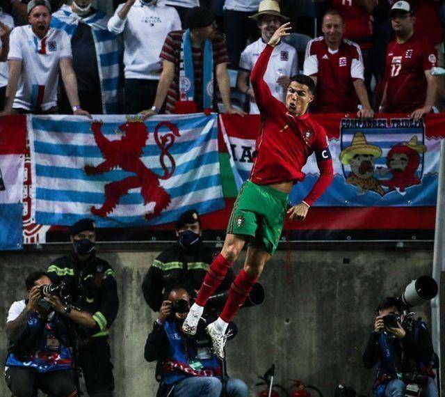 C罗世预赛双响集锦,看超级巨星如何闪耀赛场 C罗世预赛双响集锦,看超级巨星如何闪耀赛场