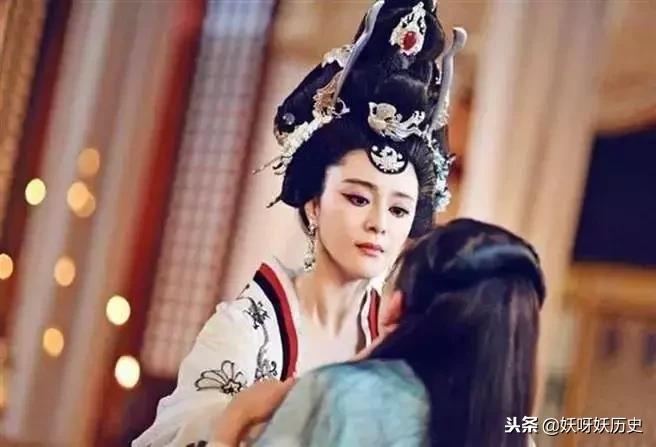 猫咪坐趟火车会经历多少 酷刑 ？