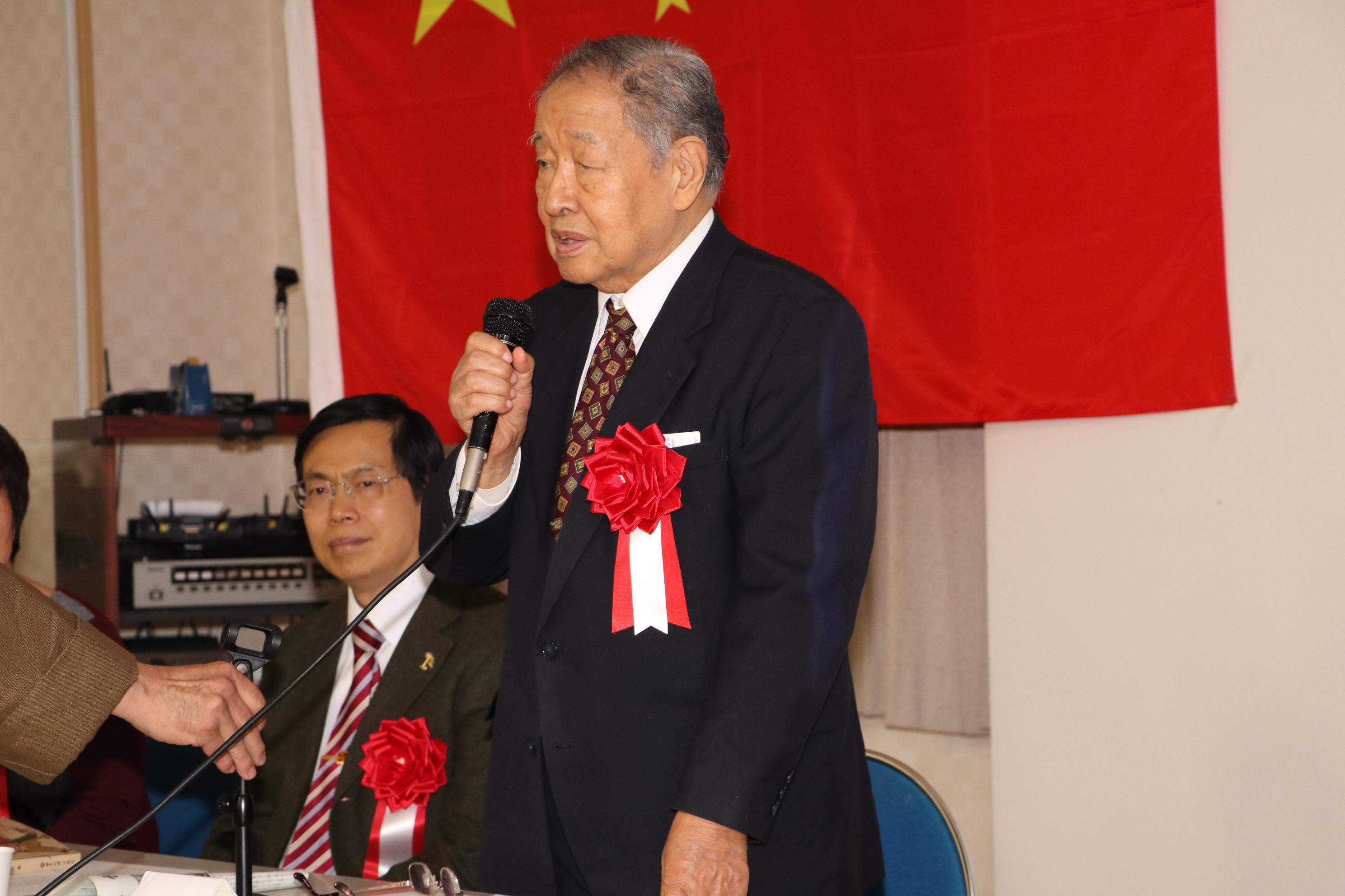 华侨华人论坛发言如何让300人起立鼓掌? 华侨华人论坛发言如何让300人起立鼓掌?