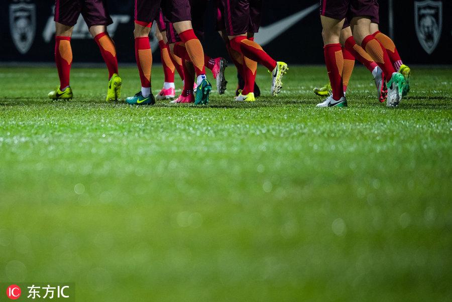 香港队踢球为什么总让人看不懂？