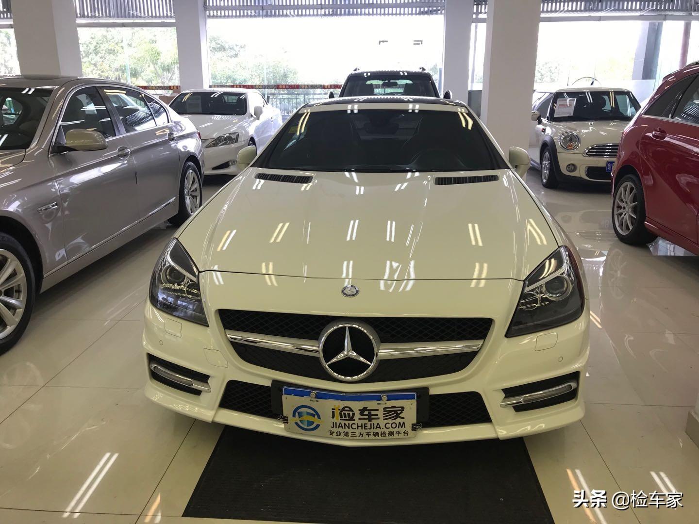 奔驰SLK200:豪华敞篷跑车的魅力所在,性能与设计的完美融合 奔驰SLK200:豪华敞篷跑车的魅力所在,性能与设计的完美融合