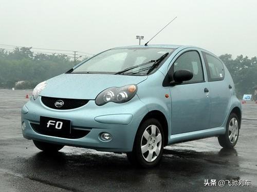 奇瑞QQ三厢:城市代步新选择,为何能俘获年轻用户?,两厢三厢怎么选? 奇瑞QQ三厢:城市代步新选择,为何能俘获年轻用户?,两厢三厢怎么选?