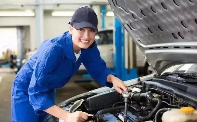 爱车宝到底值不值得装？新手司机看完这篇就懂了