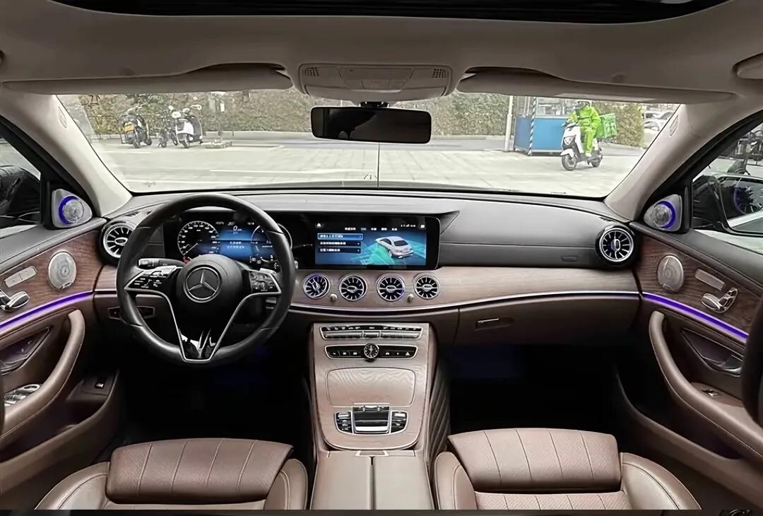 奔驰e300l豪华型图片及配置_奔驰E300L豪华型 动力系统评价_奔驰E300L豪华型 缺陷分析