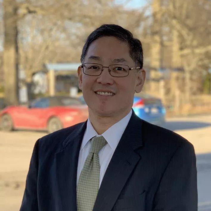 撞车后手抖得连手机都拿不稳？这篇保命指南能救场！