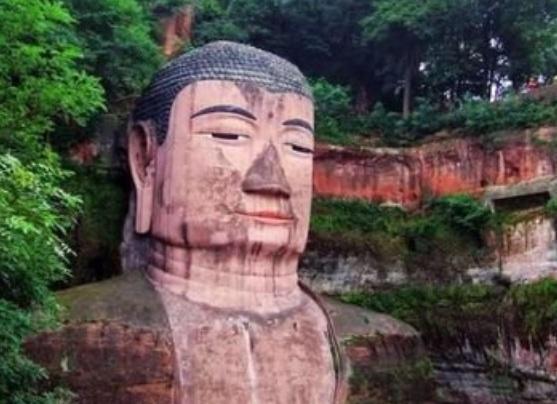 梦见自己没穿衣服预示什么?2025年运势解析与转运技巧 梦见自己没穿衣服预示什么?2025年运势解析与转运技巧