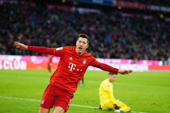 莱万多夫斯基为什么总能把球送进网窝? 莱万多夫斯基为什么总能把球送进网窝?