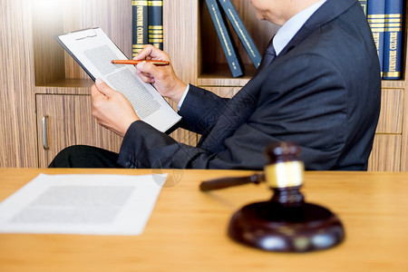 想了解民事律师日常工作？关键职责与流程全梳理