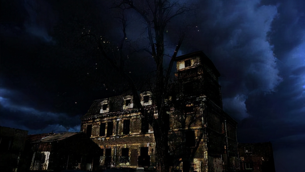 《神秘古宅的血色诅咒：踏入其中，诡异事件接连不断，你敢一探究竟？》