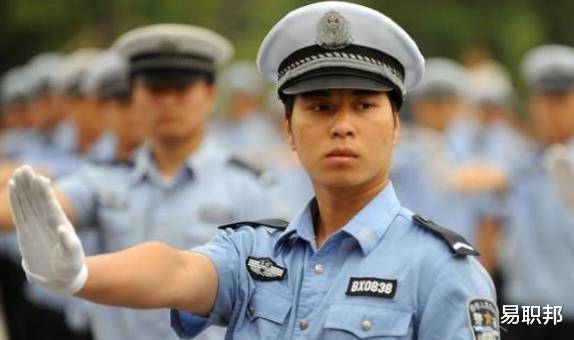 警察考取律师证的好处，职业转型有优势吗