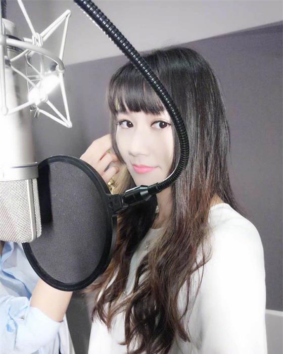 LOL解说小苍“照片门”风波背后，暴露了怎样的直播生态？