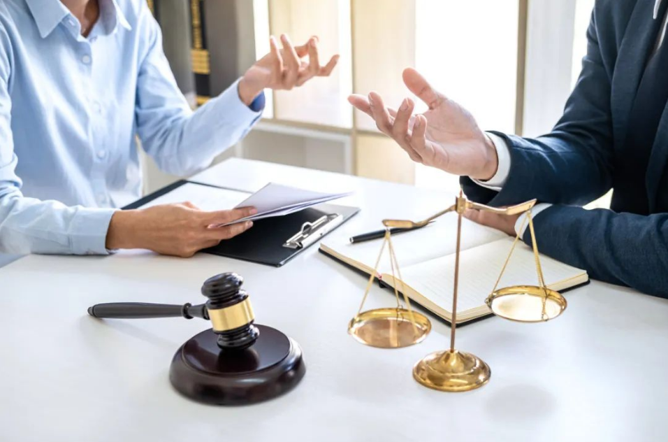 刑事律师咨询哪个有名？专业指导帮你化解法律风险