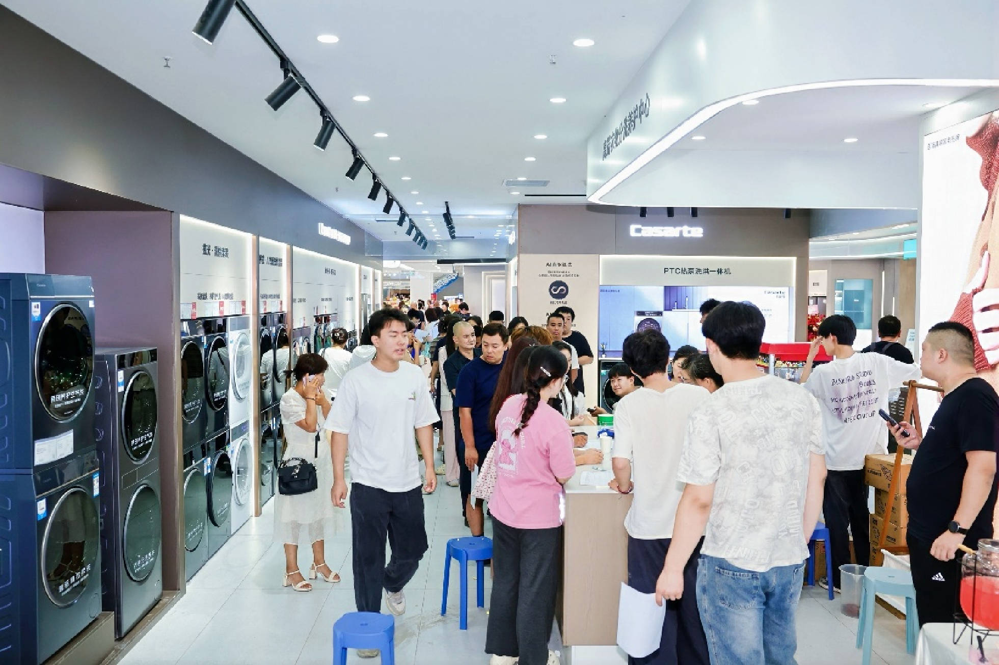 京东苏宁智能家电，科技赋能，让生活更便捷舒适