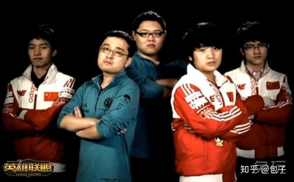 2013年LPL夏季赛为何成为英雄联盟电竞史上的传奇篇章？