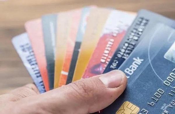 哪些信用卡额度高易通过？这5款口碑不错，新手也能试试