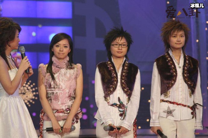 张靓颖李宇春死对头