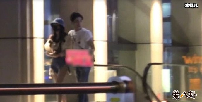 娄艺潇被拍到疑似恋情曝光