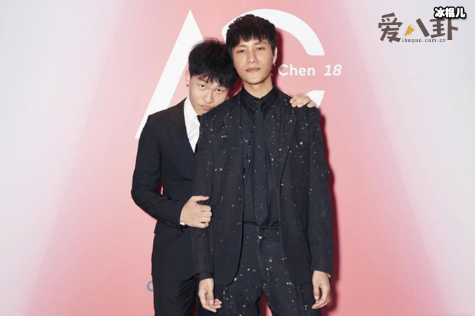 陈坤庆祝儿子十八周岁生日