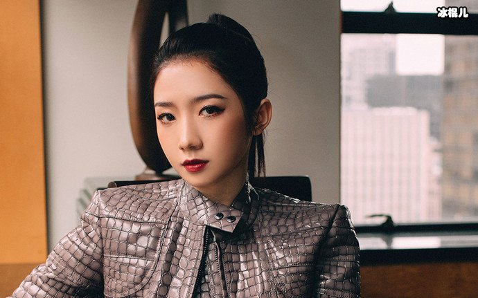 孟美岐欲立画家人设