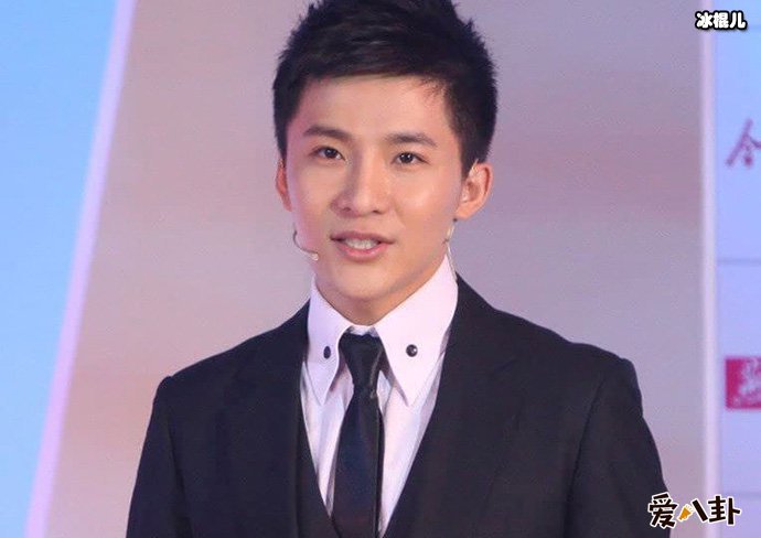 边策因何事与男友闹翻