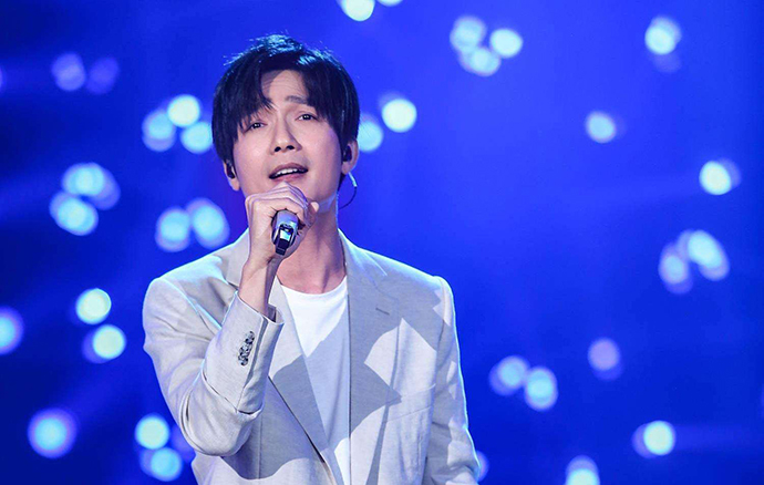 陈楚生还在坚持音乐事业