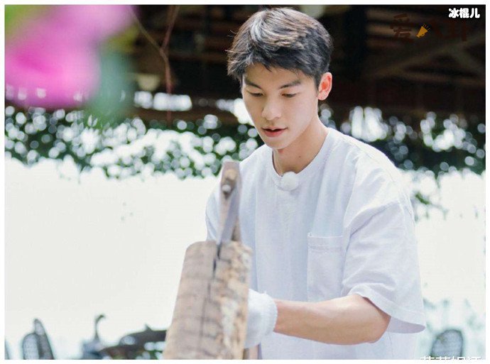 许光汉参加节目显尴尬