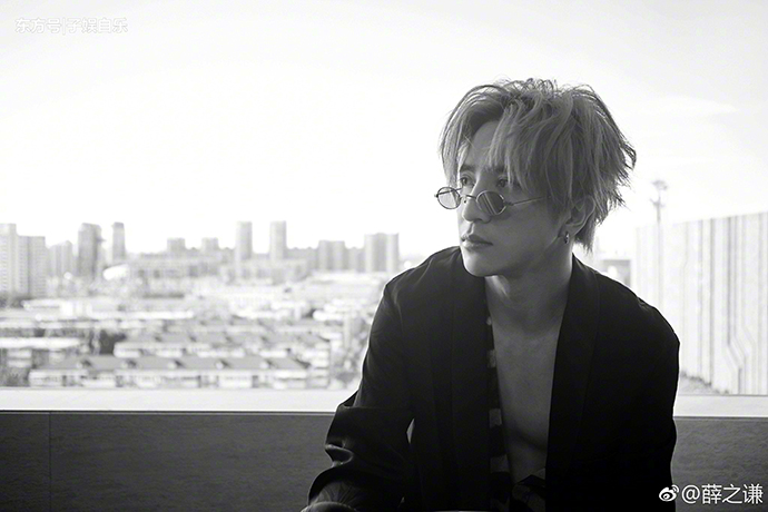 薛之谦微博个人照