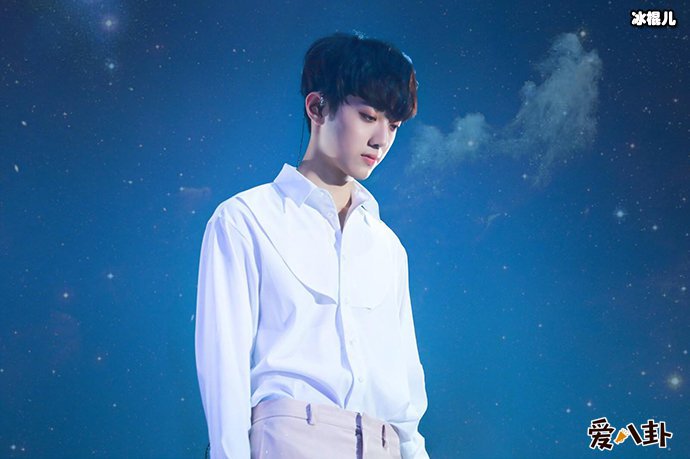 wannaone赖冠霖晕倒 