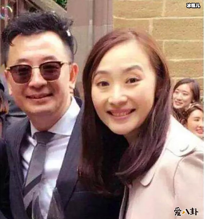 黄海波老婆曲栅栅个人信息