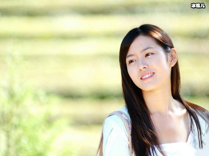 “初恋女神”孙艺珍