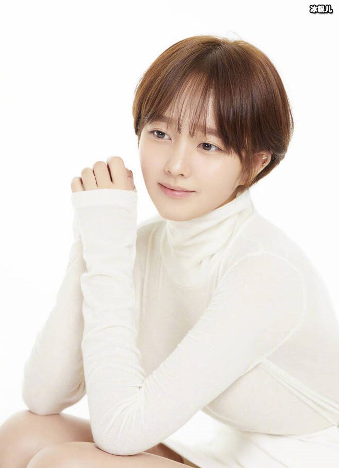 郑知晓出演电视版奇怪的她