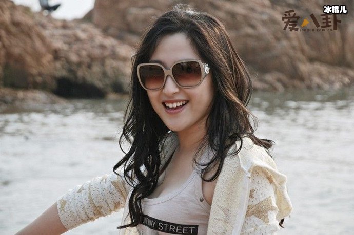 金美儿目前还是单身