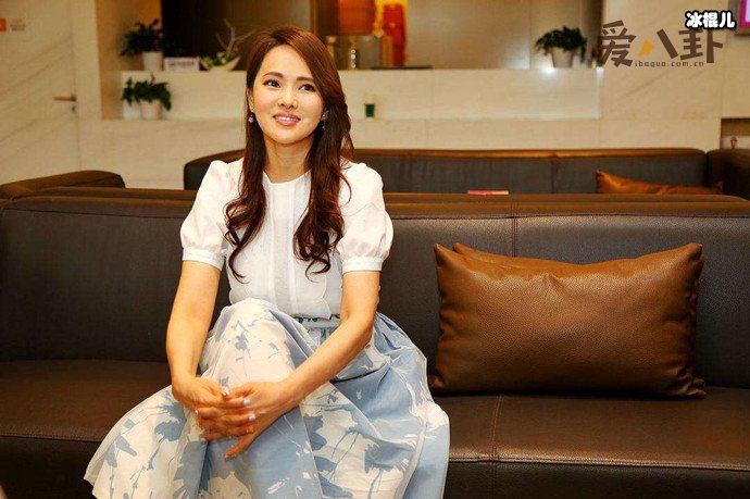 伊能静回怼网友又删评论