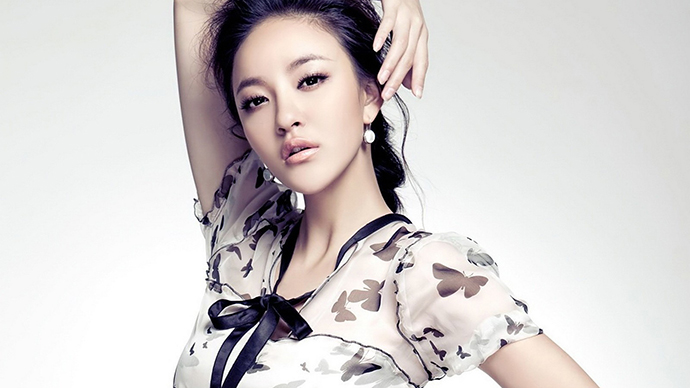 刘雨欣遭遇婚内家暴