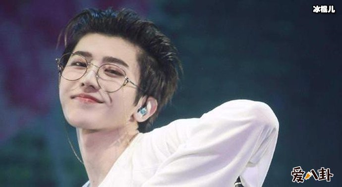 人气小鲜肉流量明星蔡徐坤