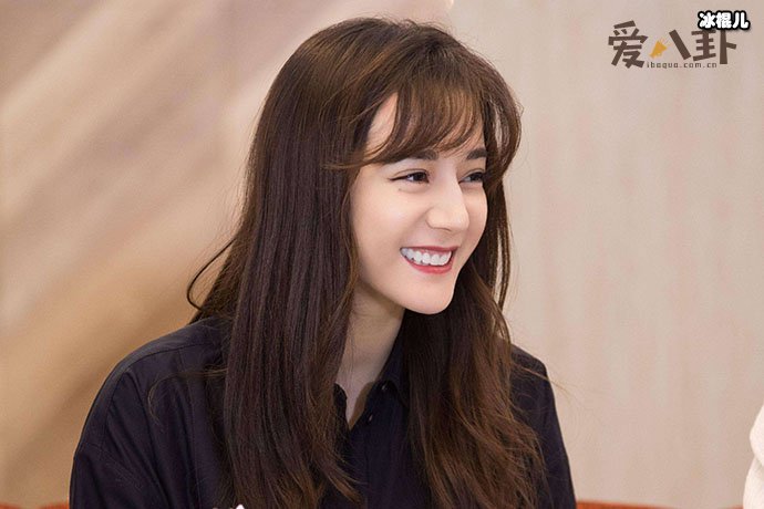 骚扰迪丽热巴的猥琐男是谁