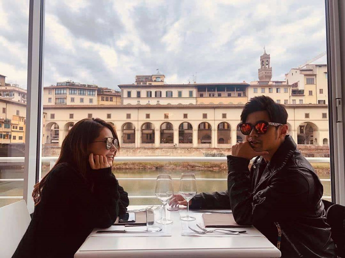 周杰伦深夜为昆凌做数据