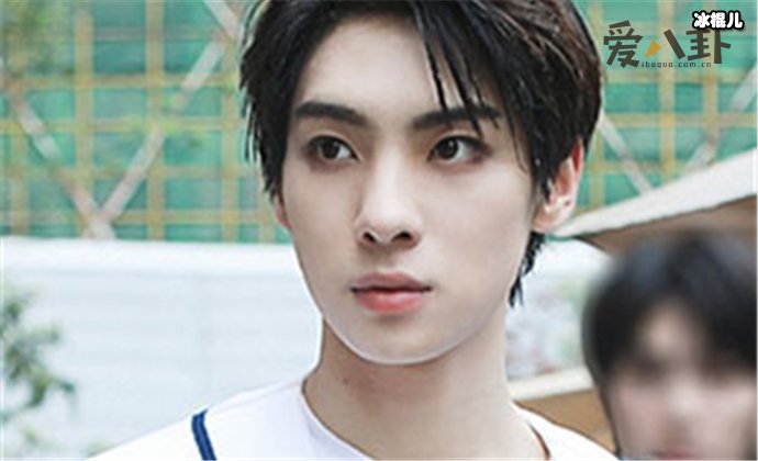 少年之名颜安个人资料