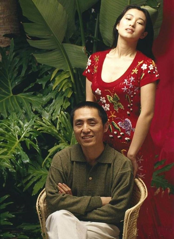 张艺谋七个孩子是谁生的